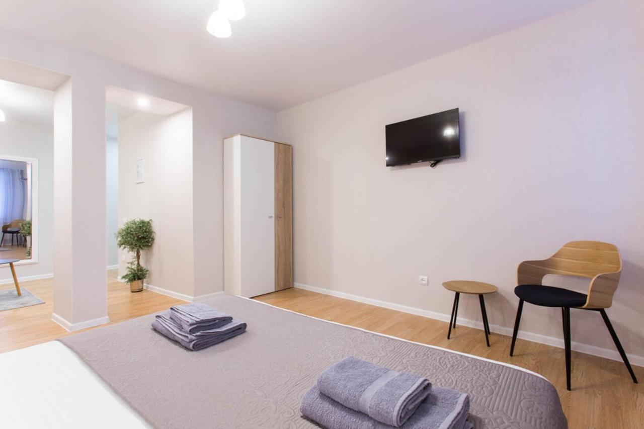 Apartment In The City Center - Gimnasiyna Naberezhna 24A-1 Харків Екстер'єр фото