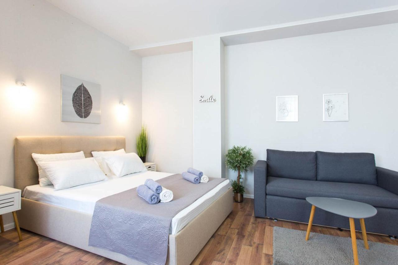 Apartment In The City Center - Gimnasiyna Naberezhna 24A-1 Харків Екстер'єр фото