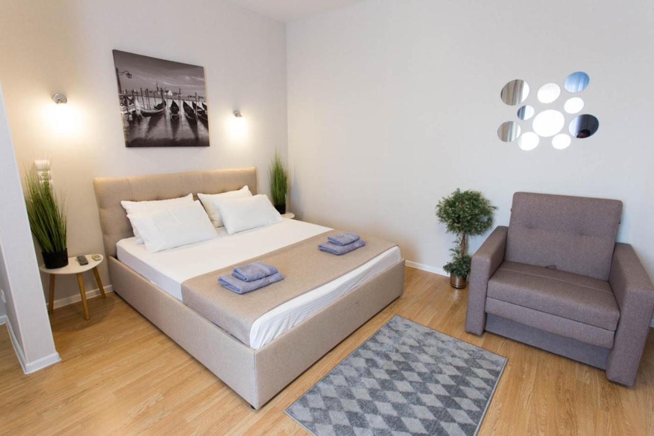 Apartment In The City Center - Gimnasiyna Naberezhna 24A-1 Харків Екстер'єр фото