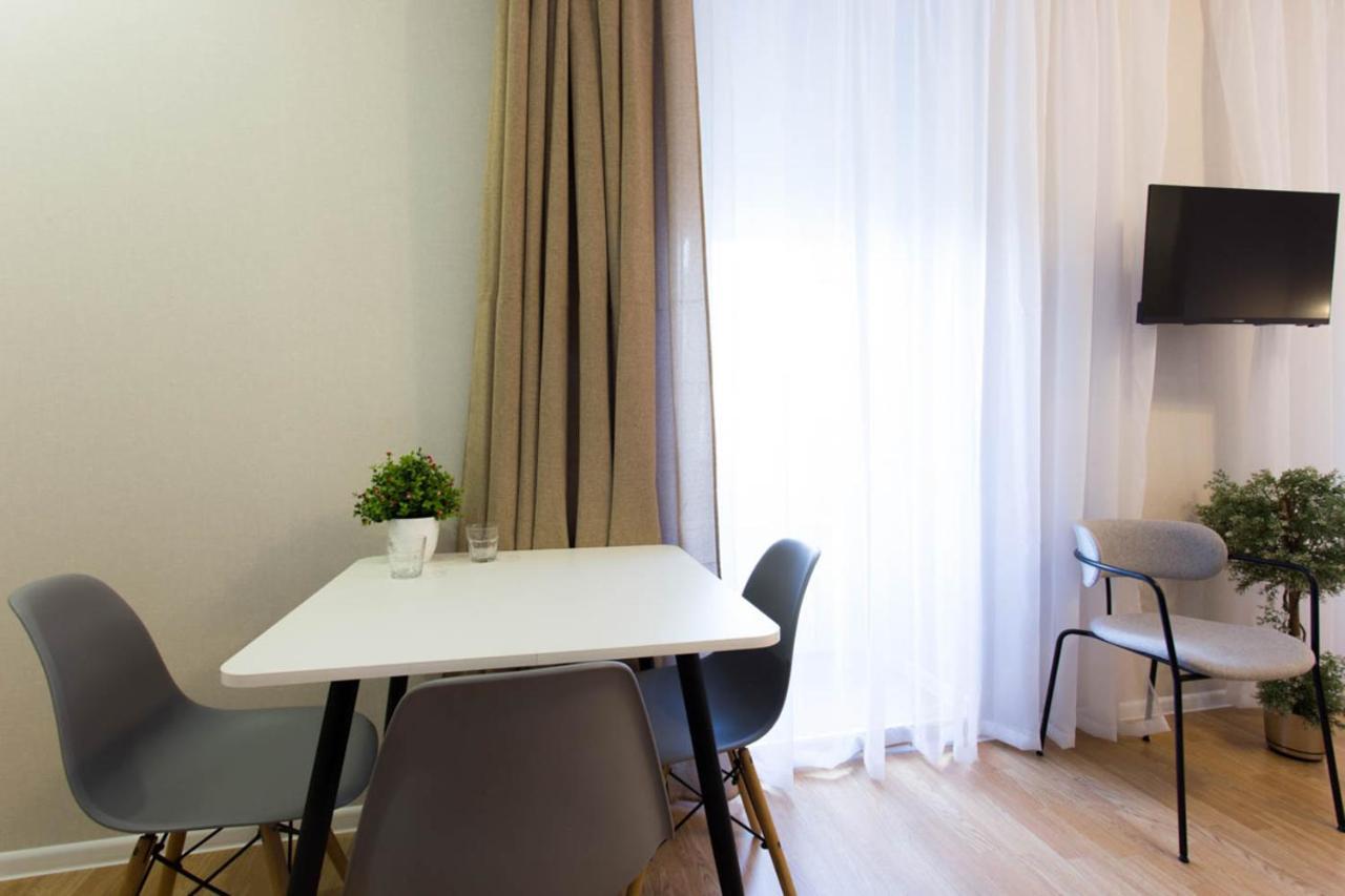 Apartment In The City Center - Gimnasiyna Naberezhna 24A-1 Харків Екстер'єр фото